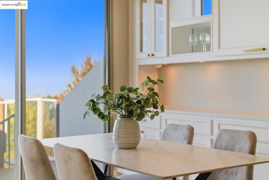 MONTCLAIR - Residential