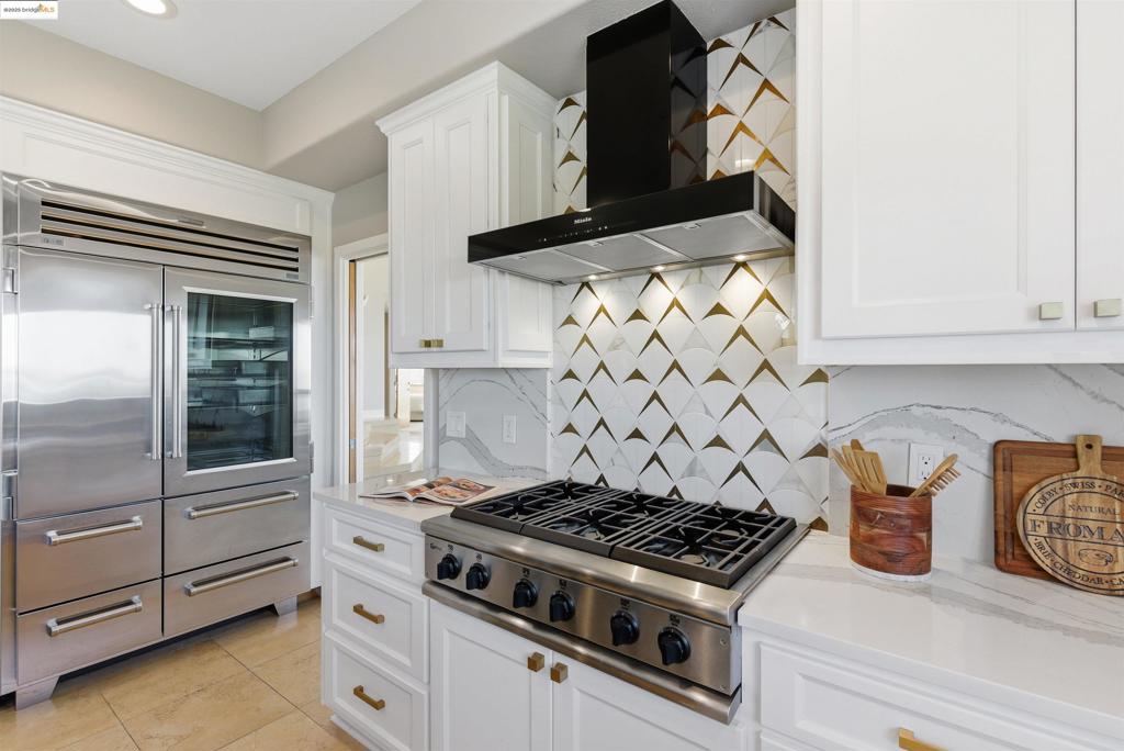 MONTCLAIR - Residential