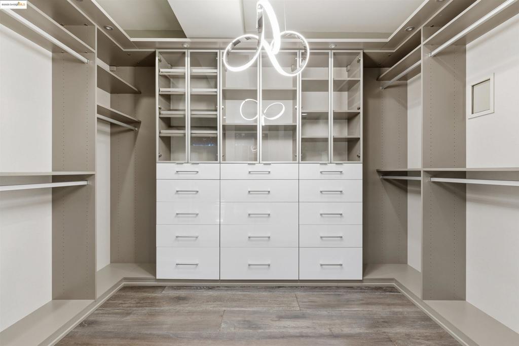 MONTCLAIR - Residential