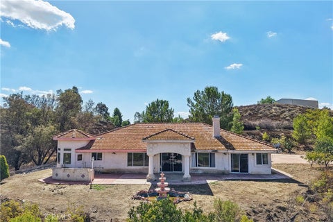Photo of 34655 Calle Bella Loma, Temecula, CA 92592 (MLS # SB26233927)