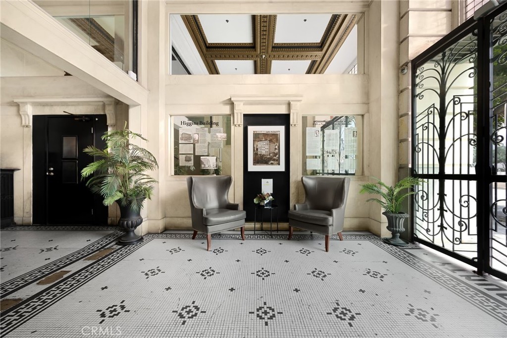 108 W 2nd Street 215