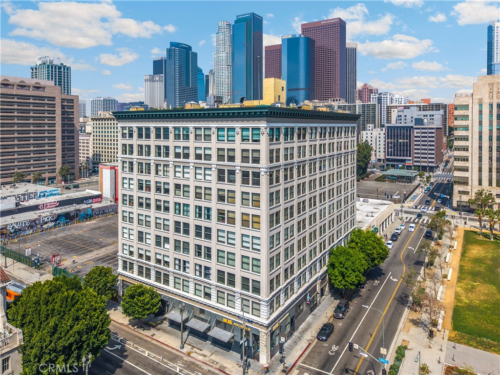 108 W 2nd Street 215