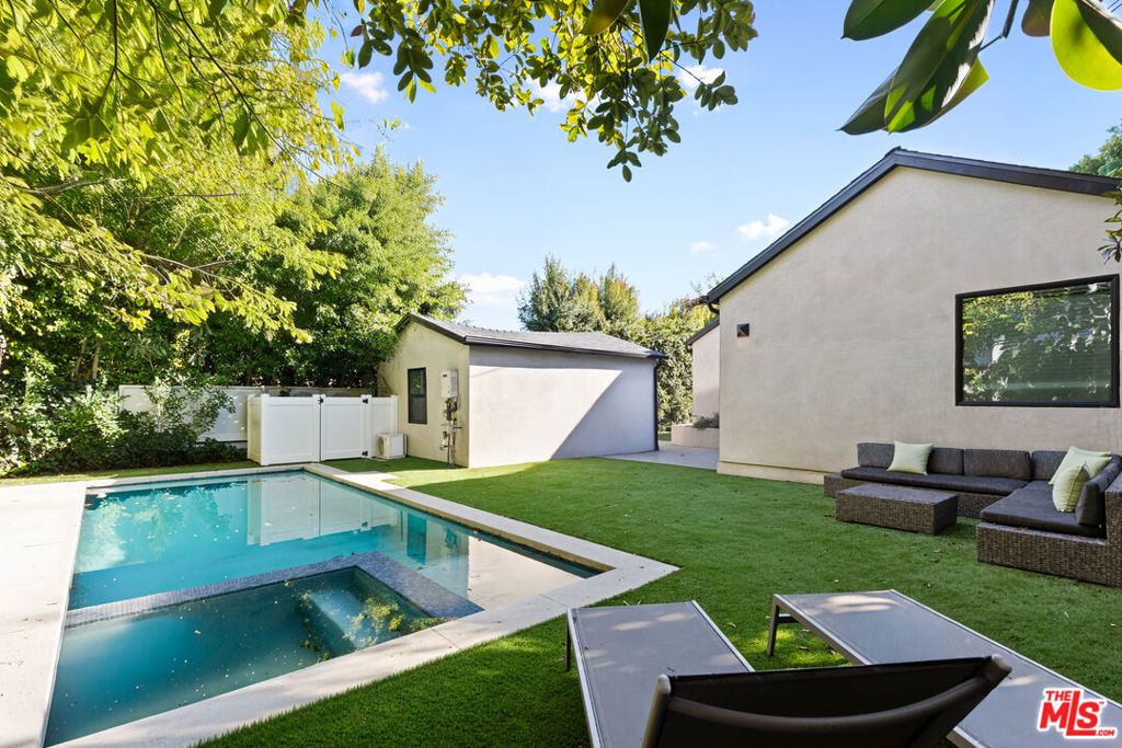 Photo of 6743 Colgate Avenue, Los Angeles, CA 90048 (MLS # 26638131)