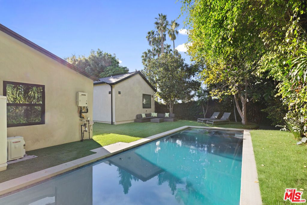 Photo of 6743 Colgate Avenue, Los Angeles, CA 90048 (MLS # 26638131)