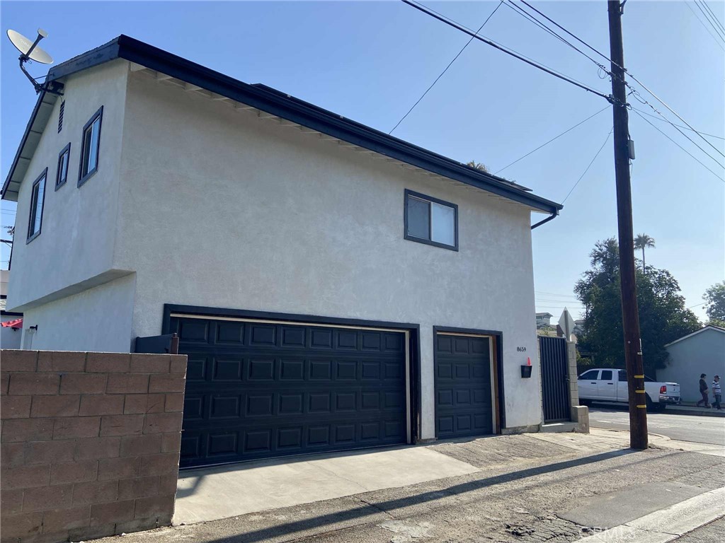 NEWLY BUILT - FOR LEASE – STYLISH ADU APARTMENT IN NORTHRIDGE, CA. Modern and energy-efficient 2 bed / 2 full bath apartment featuring: Private 1-car attached garage, central A/C for year-round comfort, beautiful kitchen with refrigerator included, in-unit washer & dryer. Enjoy energy efficiency with solar panels that can greatly reduce or even eliminate your electric bill, along with the convenience of a dedicated EV charger for your electric vehicle.
Located in a prime Northridge area, close to Kaiser Hospital, CSUN, Porto’s Bakery, shopping centers, parks, and local entertainment.
Call today to schedule a showing!