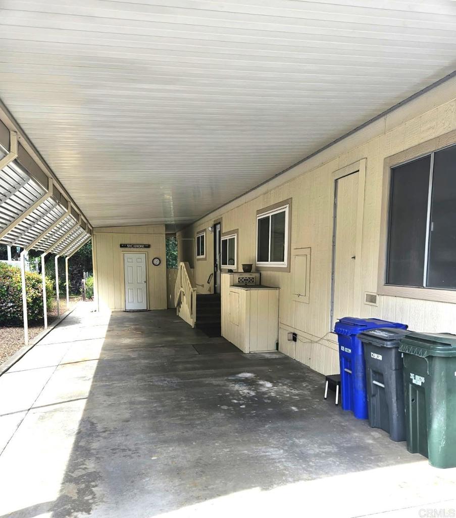 8975 Lawrence Welk Drive 424