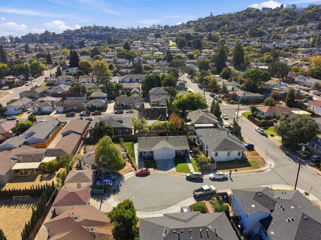 1416 Garden Lane