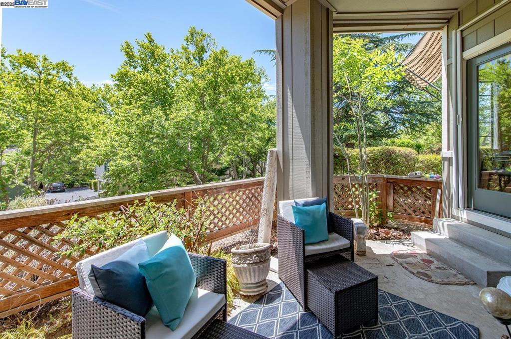 CANYON WOODS - Residential
