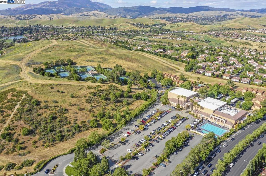 CANYON WOODS - Residential
