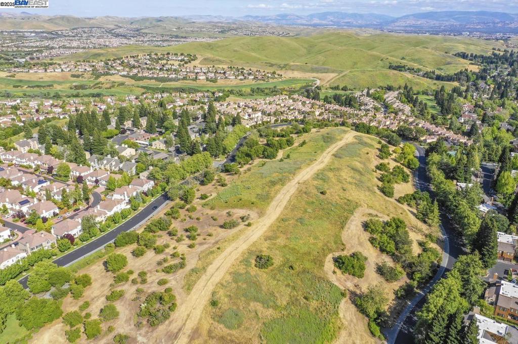 CANYON WOODS - Residential