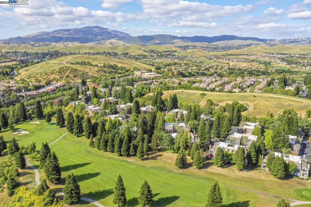 CANYON WOODS - Residential