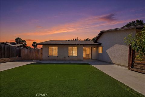 Photo of 1345 Pleasant Hill ST, Escondido, CA 92026 (MLS # SW26147321)