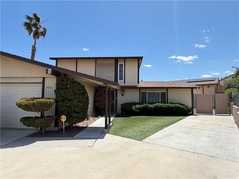 Photo of 941 Senita Dr, Barstow, CA 92311 (MLS # HD26091015)