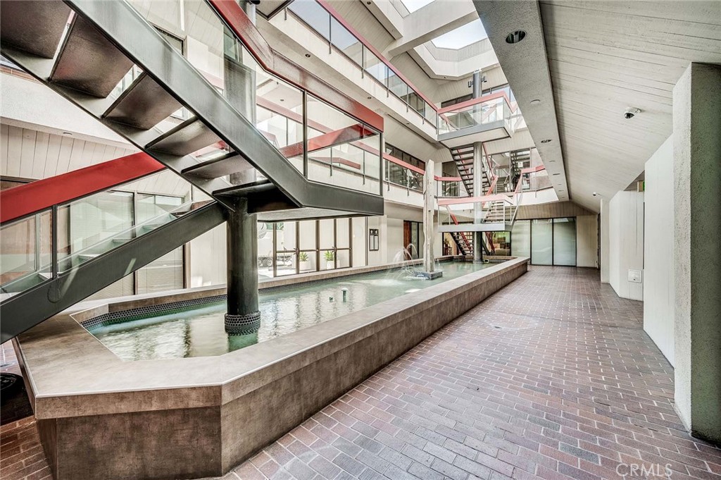 333 W Broadway 308/312