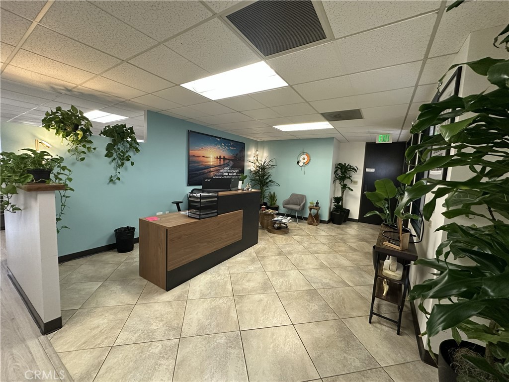 333 W Broadway 308/312
