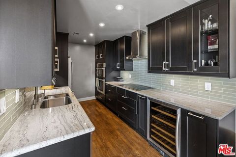 Photo of 2260 N Cahuenga Boulevard #502, Los Angeles, CA 90068 (MLS # 25586007)