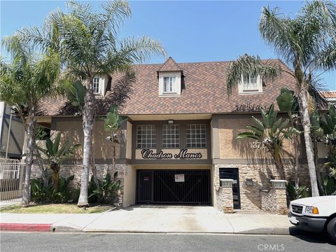 Photo of 13717 Chadron Avenue #26, Hawthorne, CA 90250 (MLS # SB25235572)