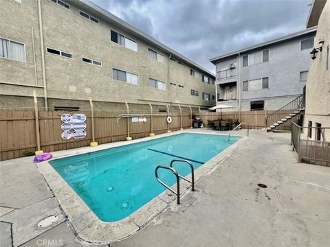 Tiny photo for 13717 Chadron Avenue #26, Hawthorne, CA 90250 (MLS # SB25235572)
