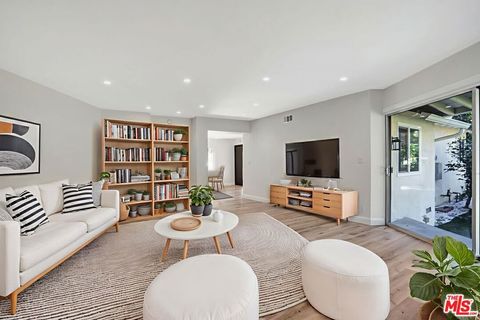 Photo of 23153 Gonzales Drive, Woodland Hills, CA 91367 (MLS # 25565305)