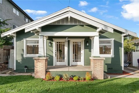 Photo of 4027 E 11th St, Long Beach, CA 90804 (MLS # PW25257184)