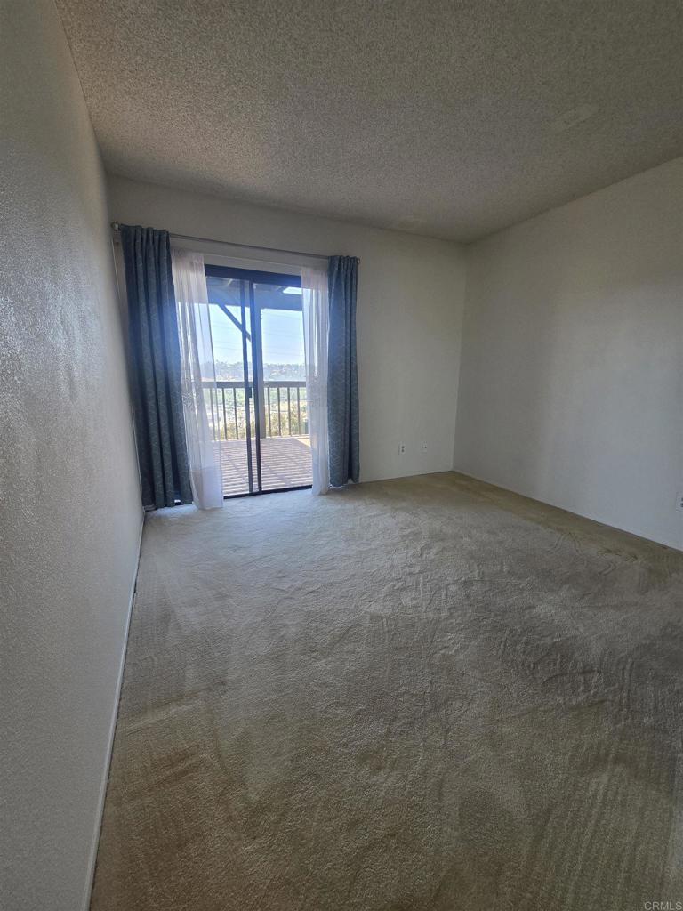 6933 Camino Degrazia