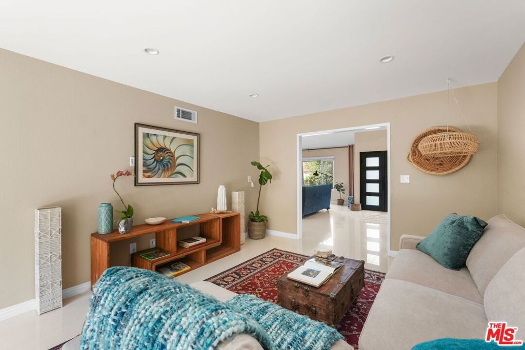 VIEWRIDGE - Residential Lease
