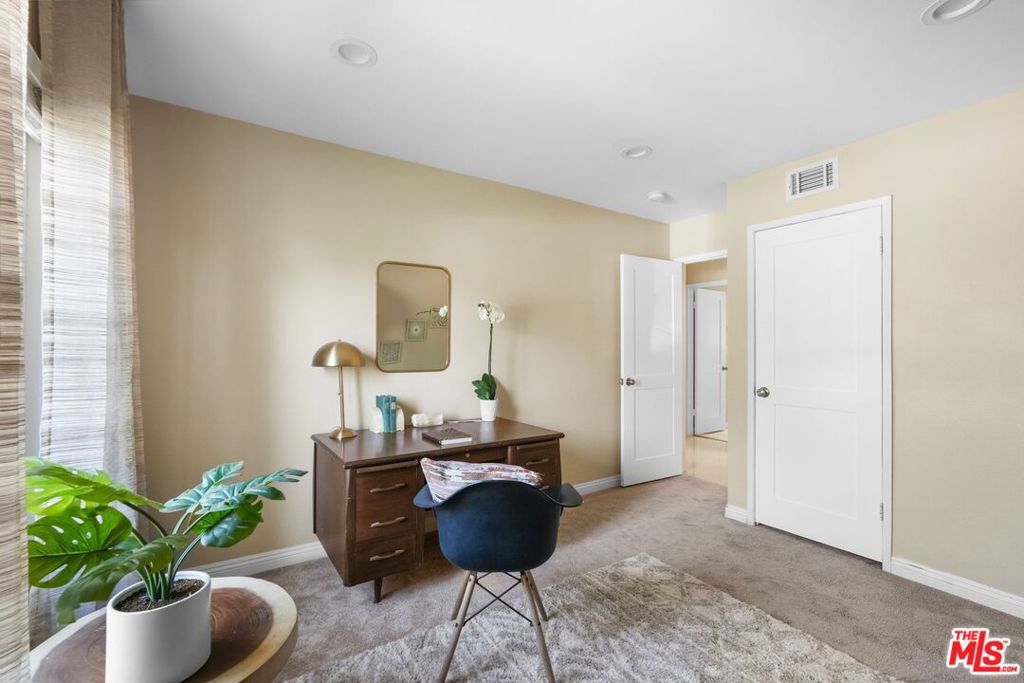 VIEWRIDGE - Residential Lease