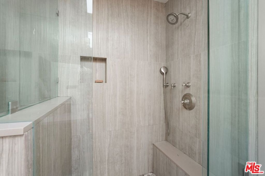 VIEWRIDGE - Residential Lease