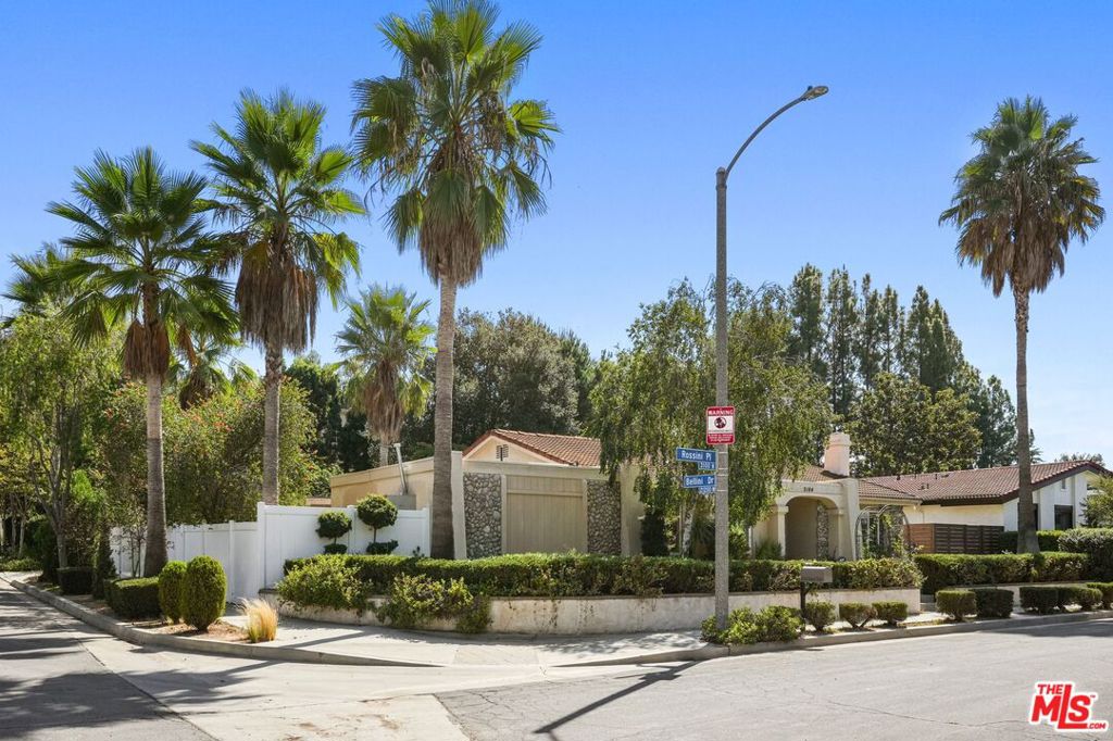 VIEWRIDGE - Residential Lease
