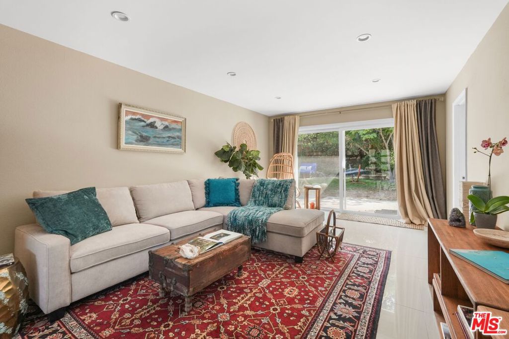 3194 Rossini Place