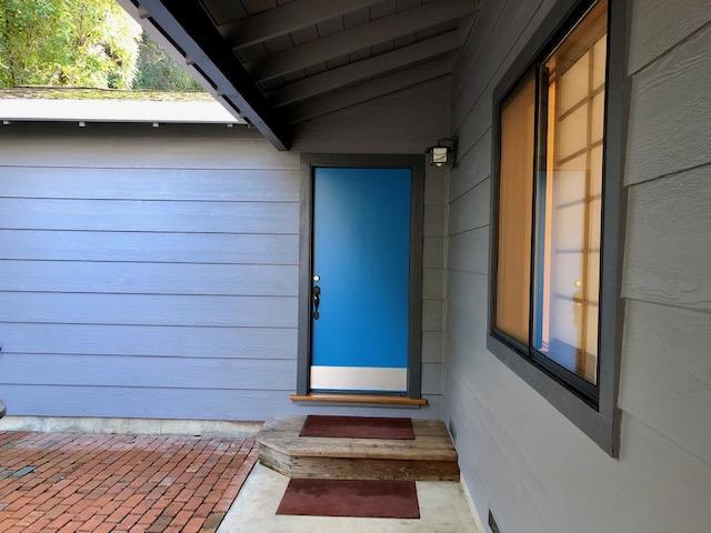 About 1307 University Dr #C *Located within walking distance to downtown Menlo Park, this 1 bed, 1 bath cottage is located behind a large single family home (also a rental). *Cottage and Main House share the driveway for parking, and cottage has exclusive access to the covered carport for parking. *Yard is shared between both cottage and main house rentals. *Cottage has a carpeted, spacious living room with plenty of natural light. *Kitchen with tiled countertops, refrigerator, new dishwasher, gas stove, and microwave. *Parquet wood flooring in kitchen, entry, hall area and parts of living room. *Bathroom has tub/shower combination. *Bedroom is carpeted with plenty of closet space. *Washer/Dryer located inside the cottage.