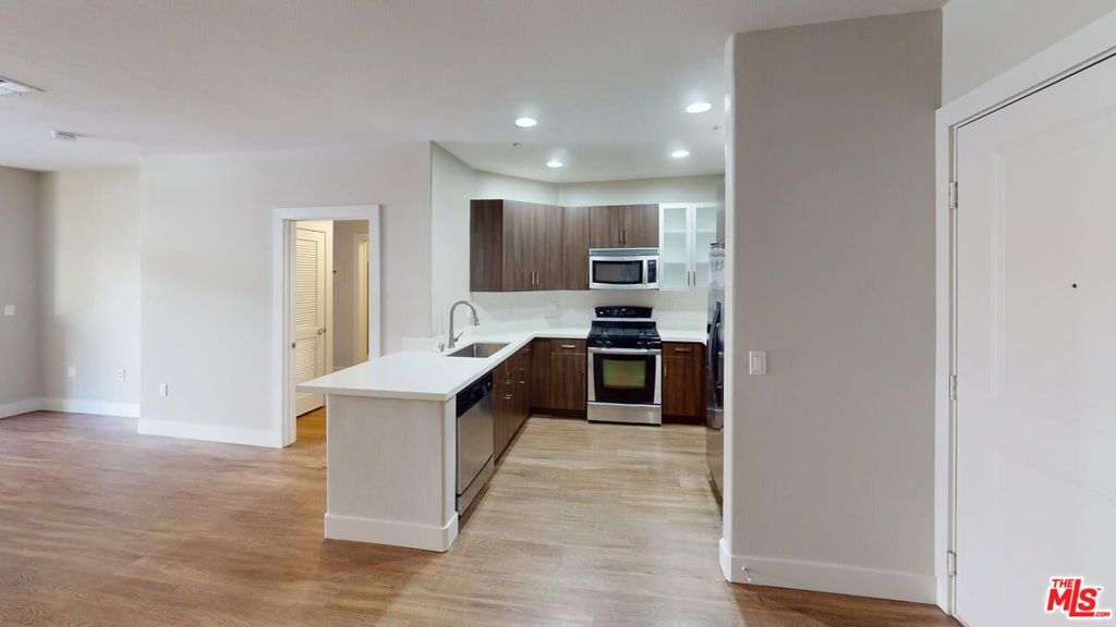 Photo of 1040 Glendon Avenue #2172, Los Angeles, CA 90024 (MLS # 25610097)
