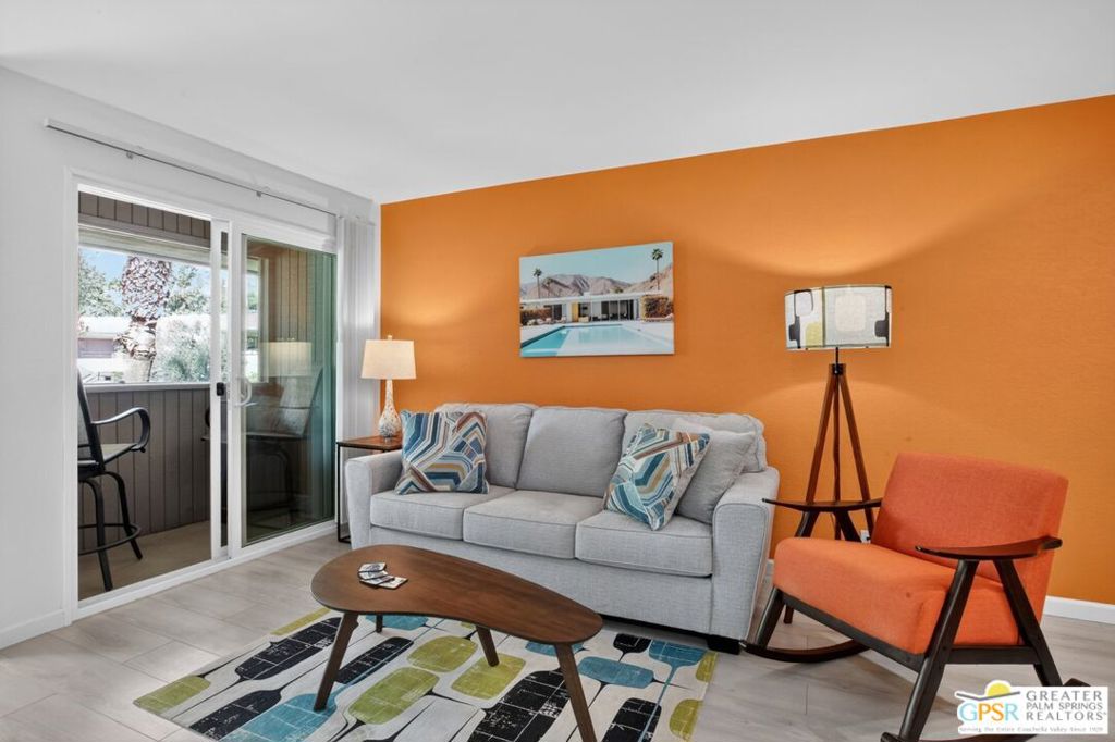 510 N Villa Court 213