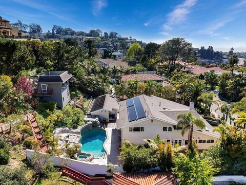 6937 Paseo Laredo La Jolla CA 92037