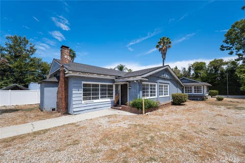 Photo of 14151 Chandler BLVD, Sherman Oaks, CA 91401 (MLS # SR26179677)