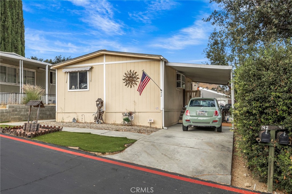 5700 Carbon Canyon 42