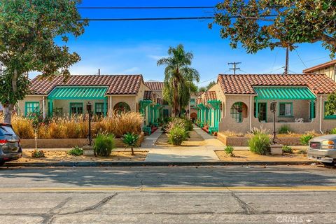 Photo of 615 S Columbus Avenue, Glendale, CA 91204 (MLS # SR25268972)