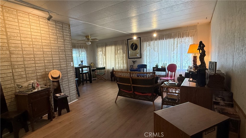 701 E Lassen Avenue 26