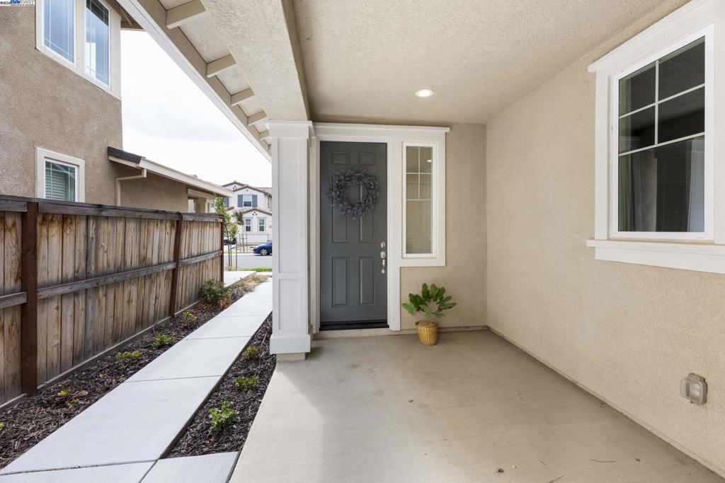 MOUNTAIN HOUSE - Residential