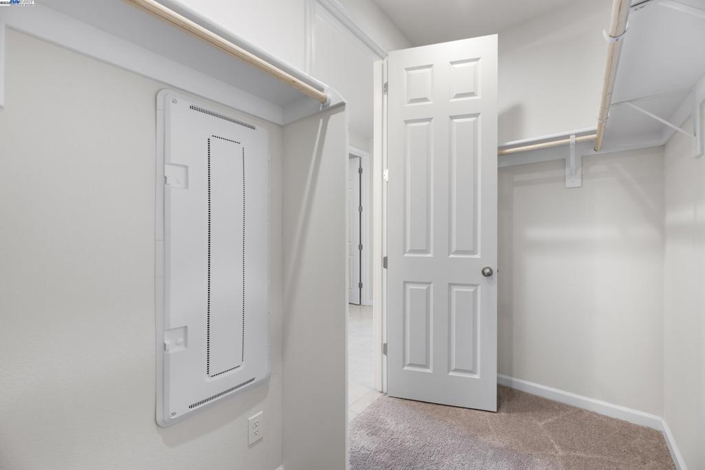 MOUNTAIN HOUSE - Residential