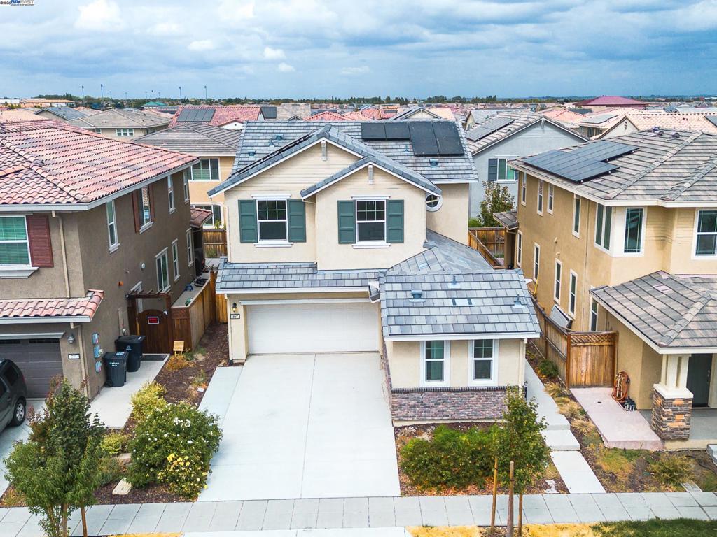 MOUNTAIN HOUSE - Residential