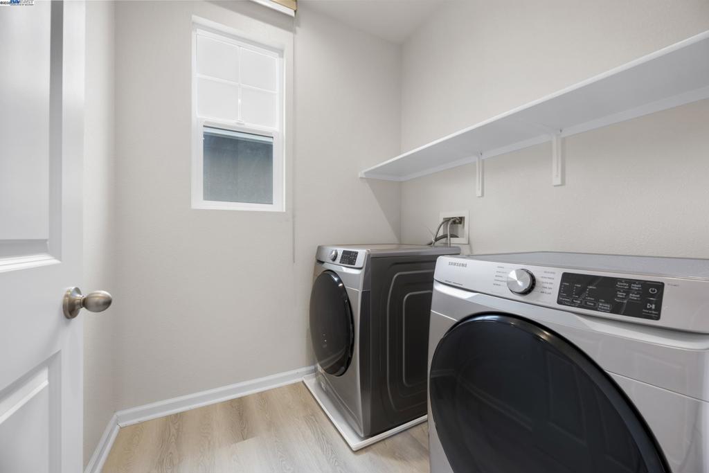 MOUNTAIN HOUSE - Residential