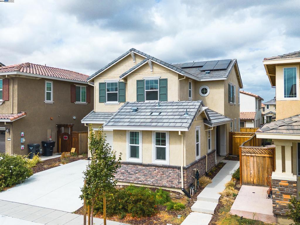 MOUNTAIN HOUSE - Residential