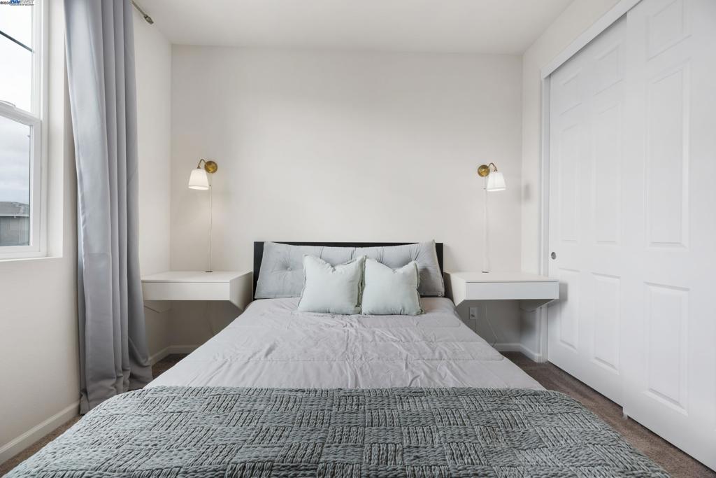 MOUNTAIN HOUSE - Residential