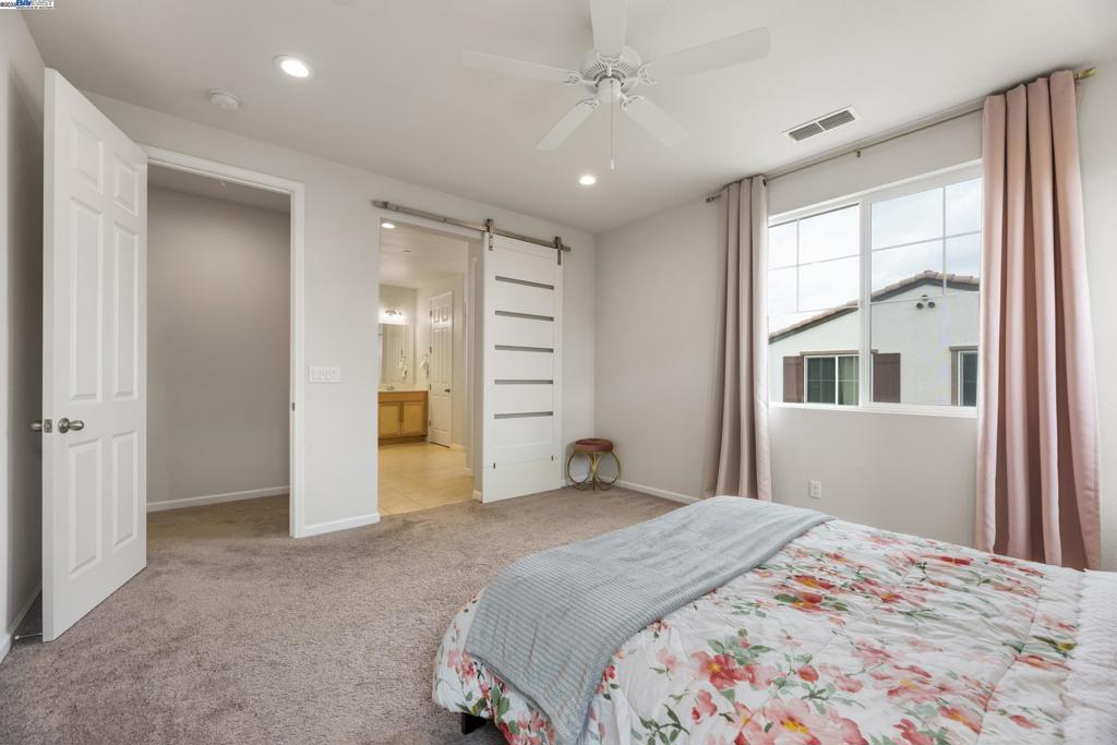 MOUNTAIN HOUSE - Residential