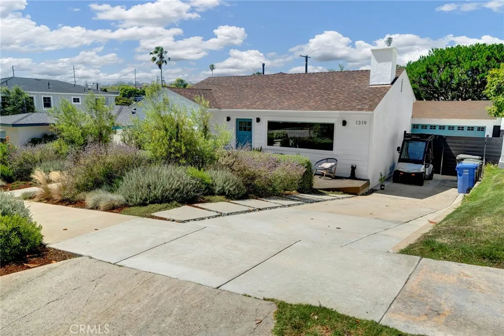 Redondo Beach, California 90277, United States, 3 Bedrooms Bedrooms, ,2 BathroomsBathrooms,Residential,Pending,200832