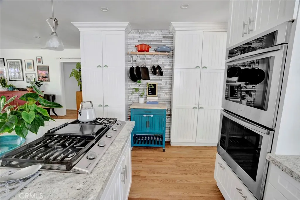 Redondo Beach, California 90277, United States, 3 Bedrooms Bedrooms, ,2 BathroomsBathrooms,Residential,Pending,200832