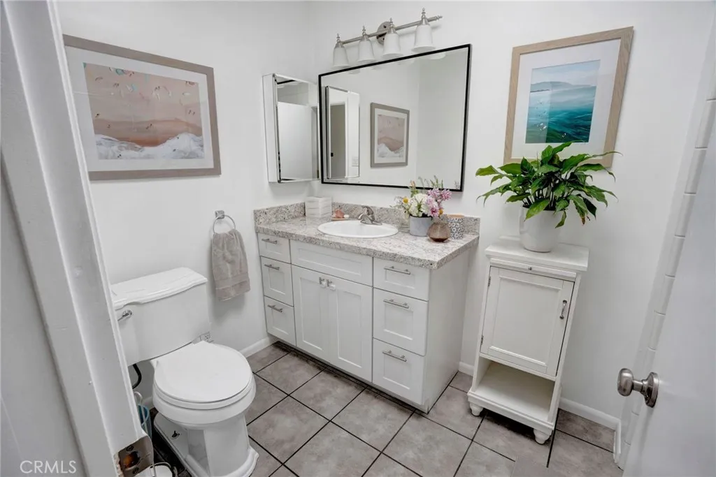 Redondo Beach, California 90277, United States, 3 Bedrooms Bedrooms, ,2 BathroomsBathrooms,Residential,Pending,200832