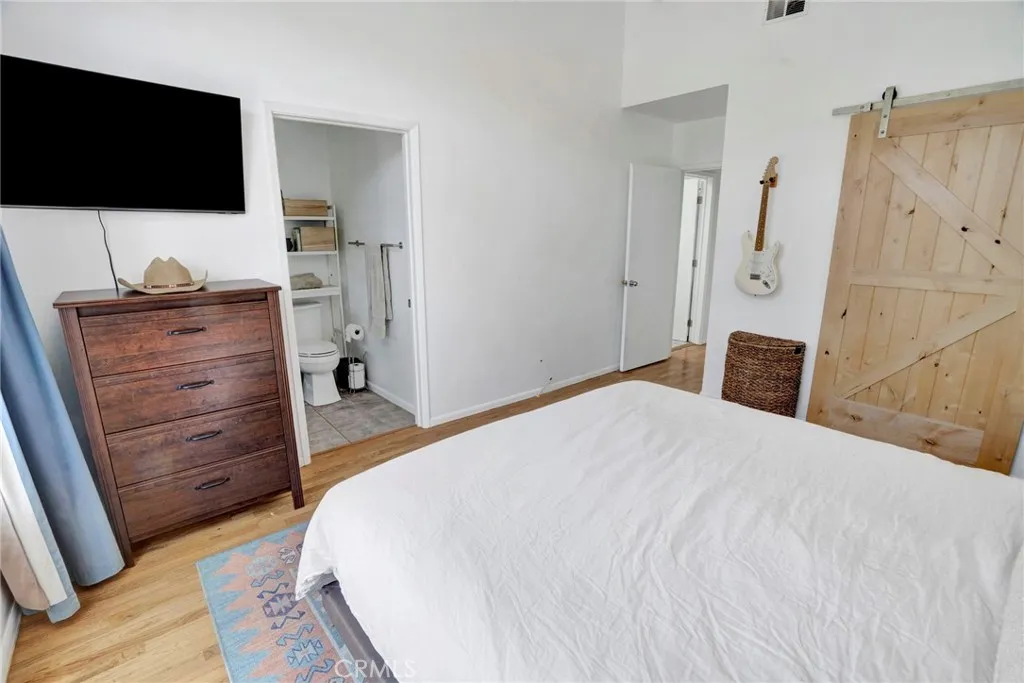 Redondo Beach, California 90277, United States, 3 Bedrooms Bedrooms, ,2 BathroomsBathrooms,Residential,Pending,200832