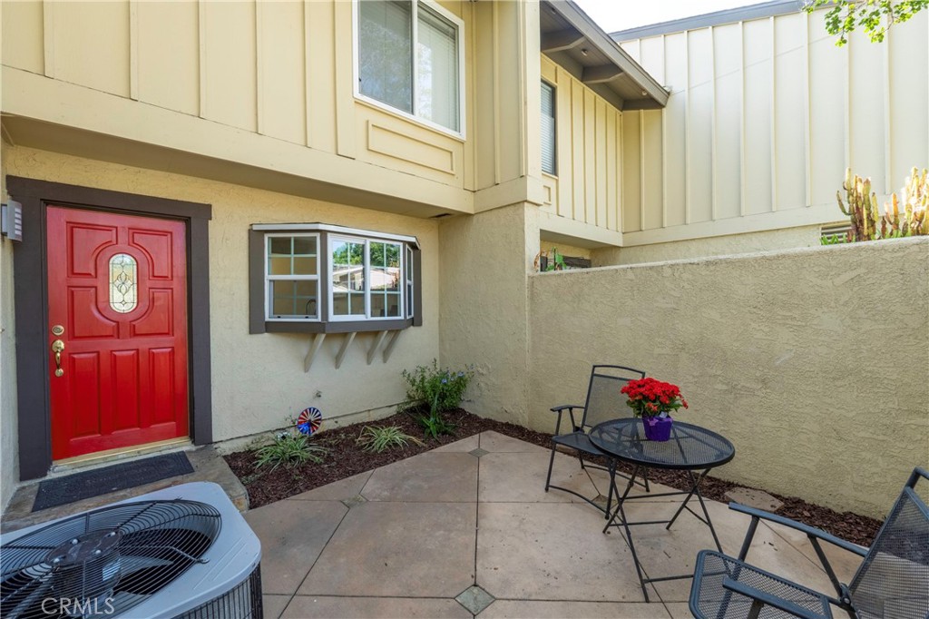2604 N Tustin Avenue 49